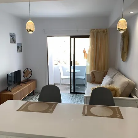 Avenida De Suecia, Cristianos Free Wifi Apartment *